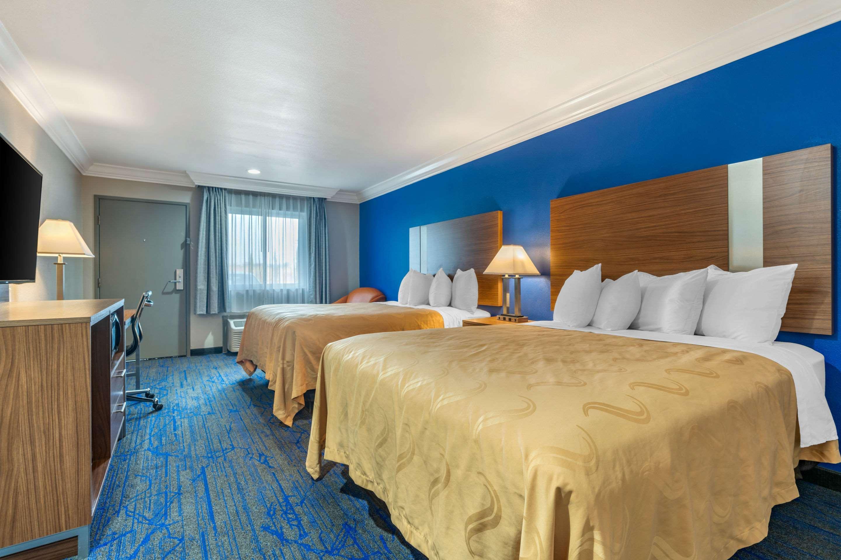 Quality Inn & Suites バカビル エクステリア 写真