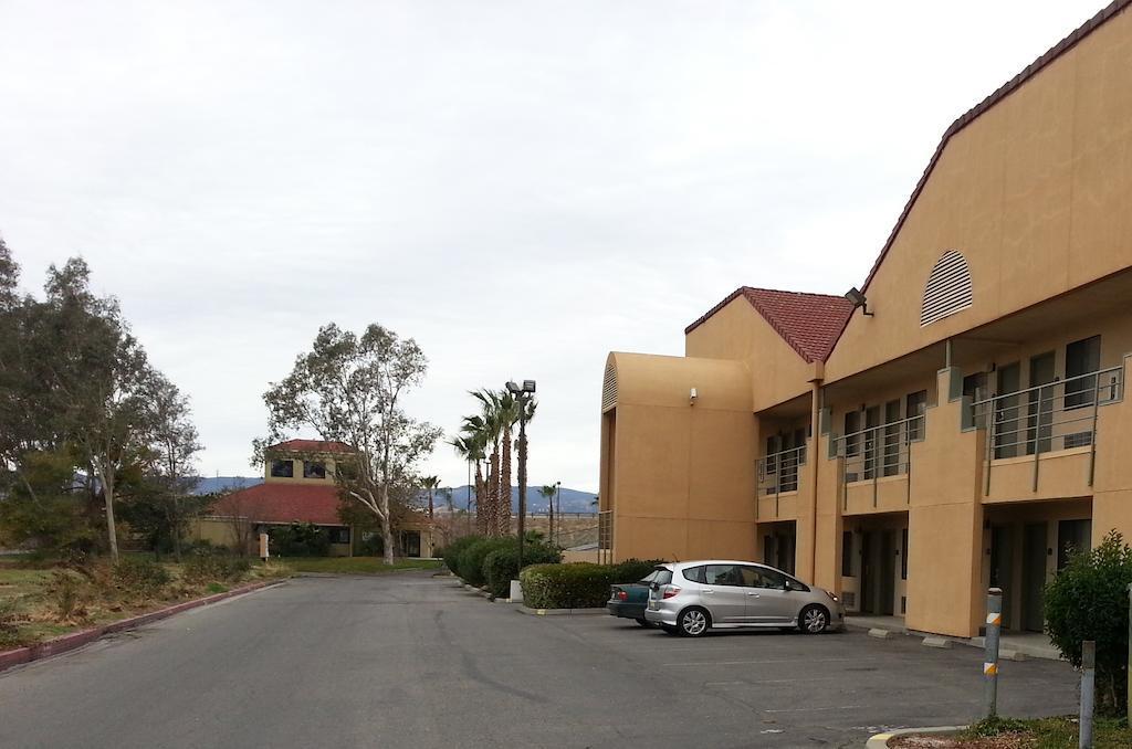 Quality Inn & Suites バカビル エクステリア 写真