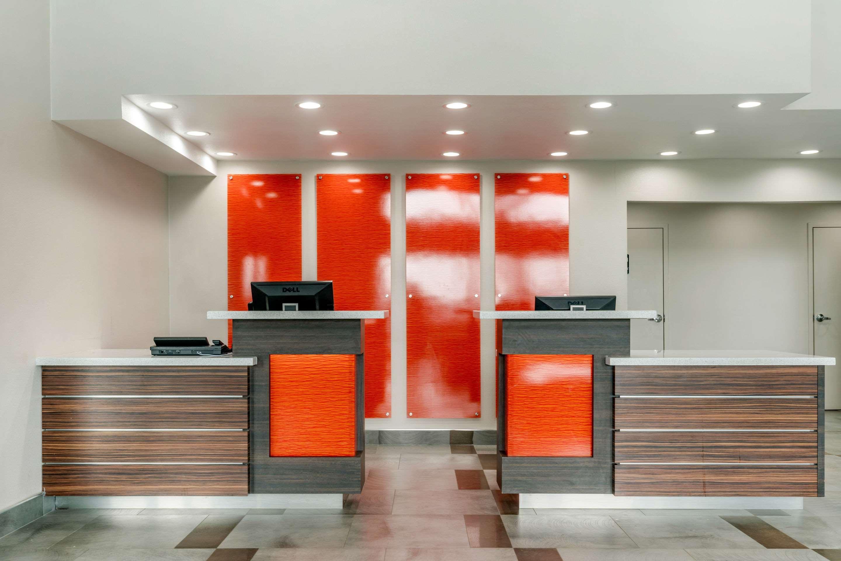 Quality Inn & Suites バカビル エクステリア 写真