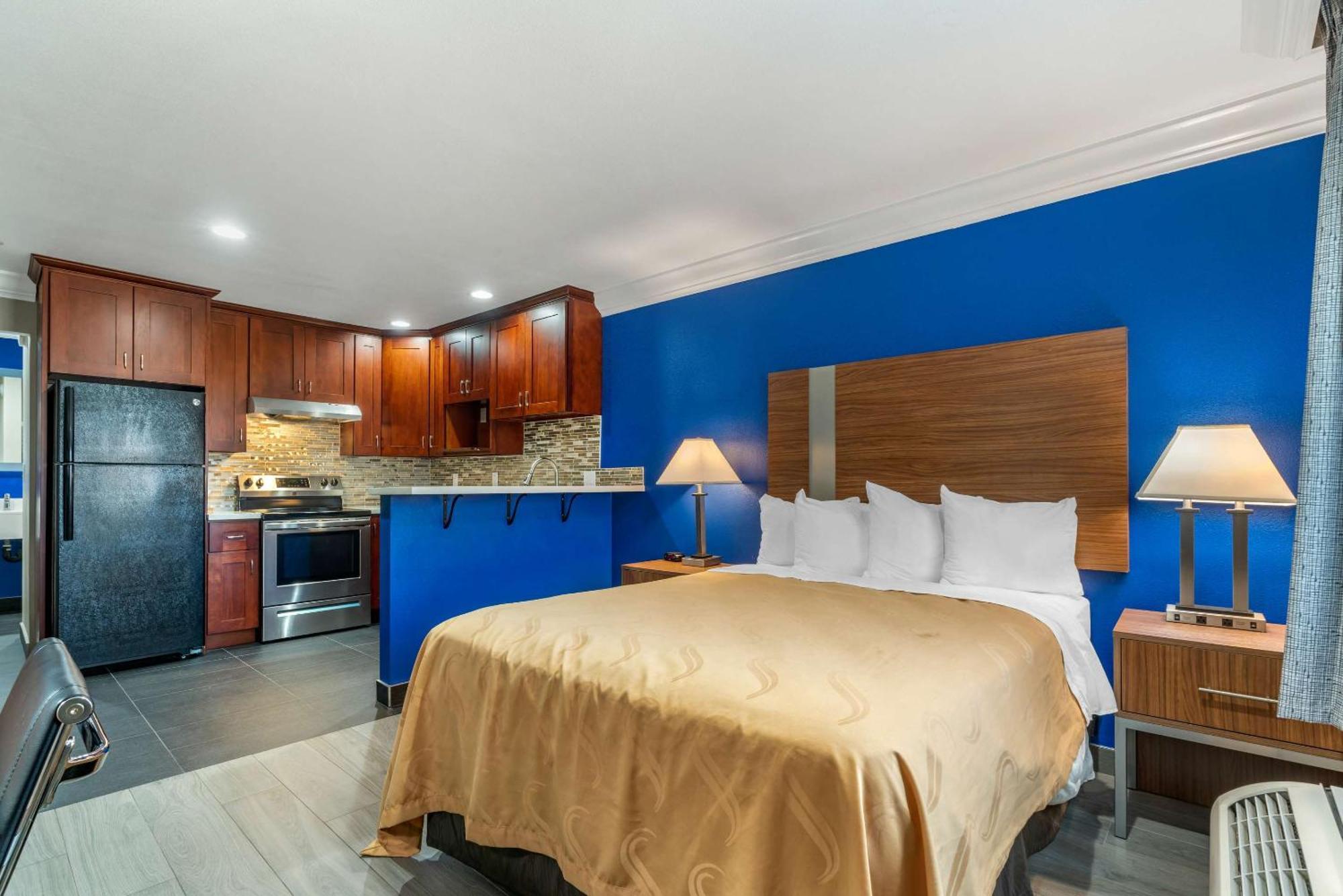 Quality Inn & Suites バカビル エクステリア 写真
