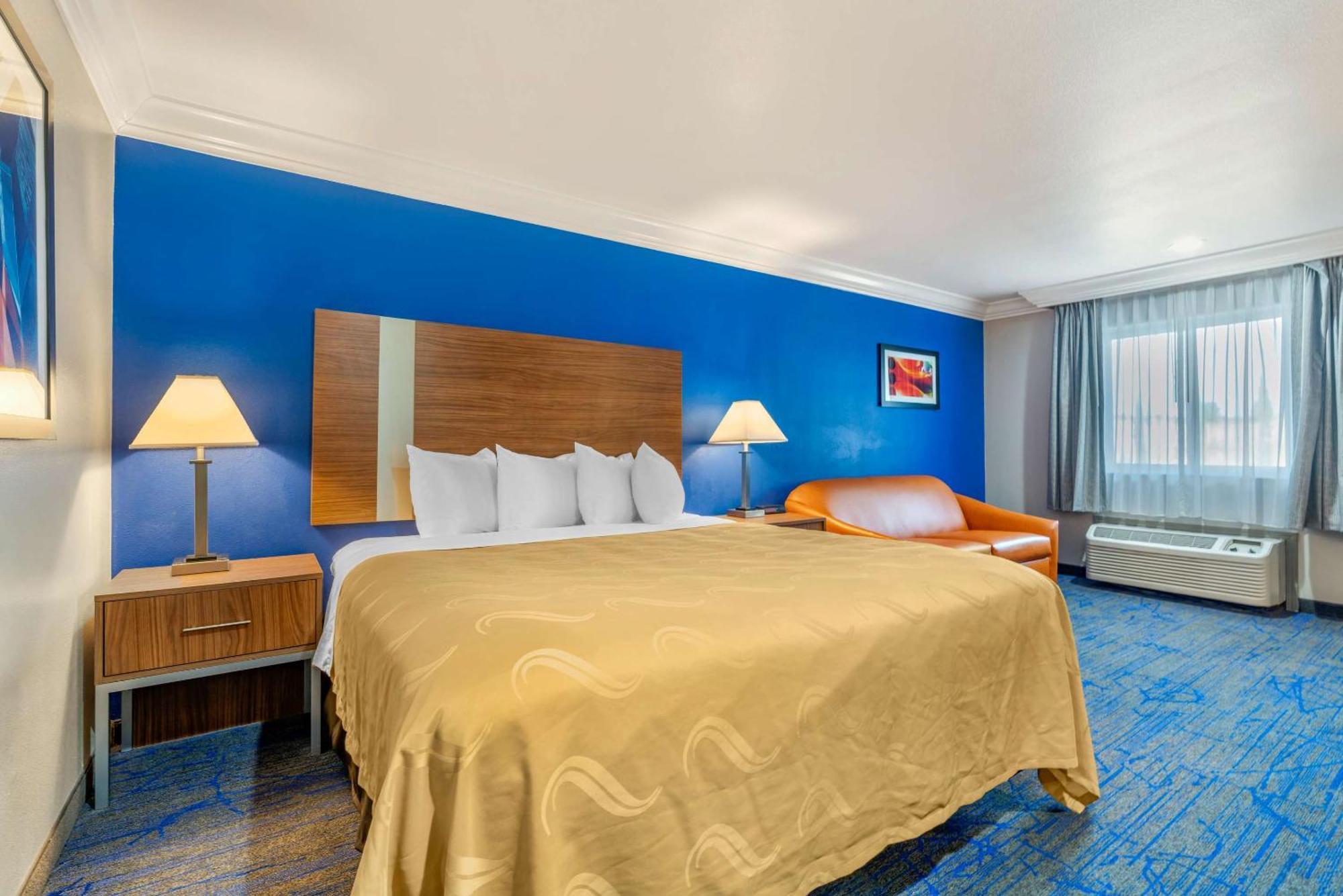 Quality Inn & Suites バカビル エクステリア 写真