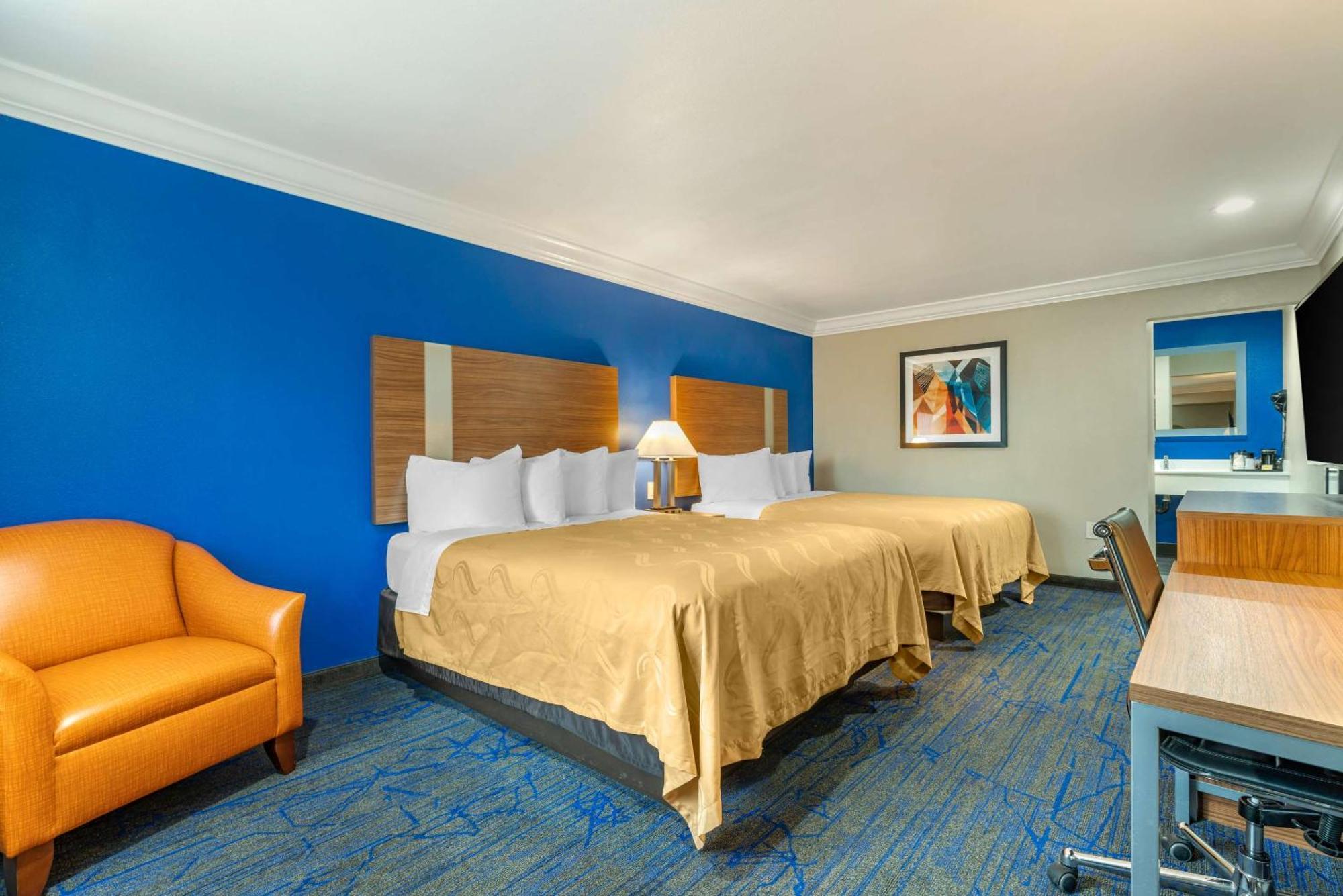Quality Inn & Suites バカビル エクステリア 写真
